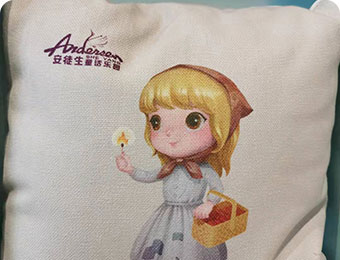 卖火柴的小女孩抱枕